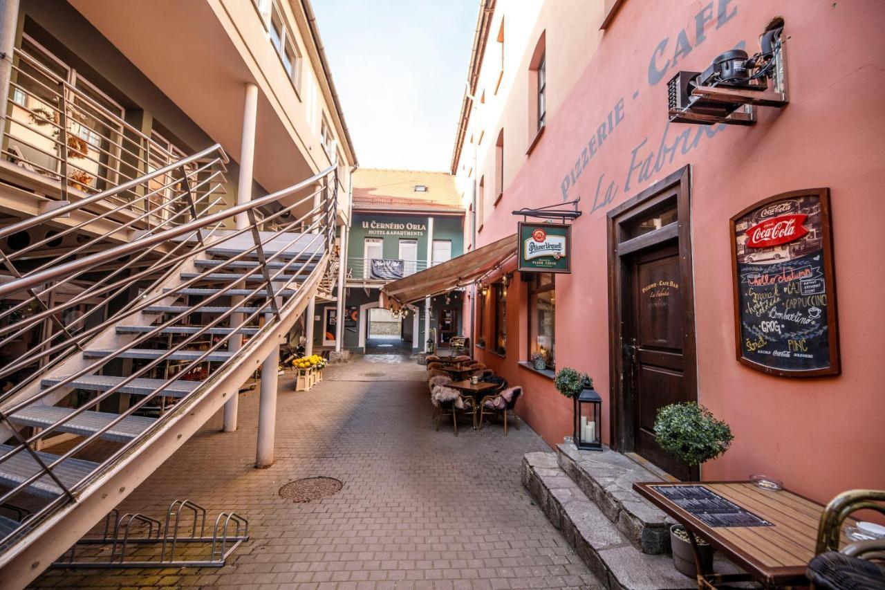 Hotel & Apartments U Cerneho Orla Trebic Exterior foto